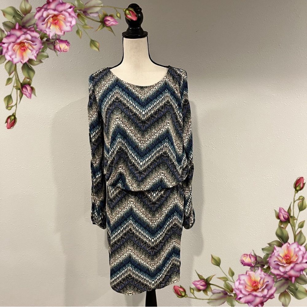 ‎Long sleeve zig zag print loose fit dress